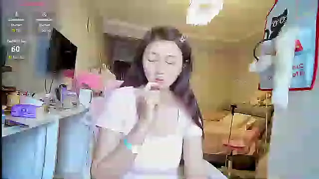 Snapshot of Diva_VVN chatting on September 11, 2025, 6:02 am Diva VVN online show from September 11, 2025, 6:02 am