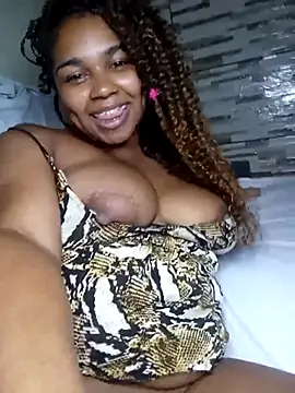Snapshot of Ella_lima chatting on May 10, 2026, 6:17 am Ella lima online show from May 10, 2026, 6:17 am