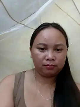 Snapshot of -Kitty-92 chatting on October 8, 2025, 1:40 am -Kitty-92 online show from October 8, 2025, 1:40 am