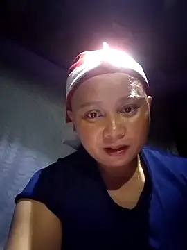 Snapshot of -Kitty-92 chatting on October 19, 2025, 1:47 pm -Kitty-92 online show from October 19, 2025, 1:47 pm