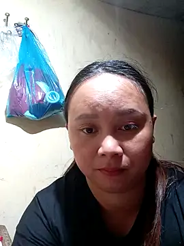Snapshot of -Kitty-92 chatting on September 24, 2025, 1:02 am -Kitty-92 online show from September 24, 2025, 1:02 am