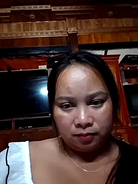 Snapshot of -Kitty-92 chatting on October 9, 2025, 1:00 pm -Kitty-92 online show from October 9, 2025, 1:00 pm