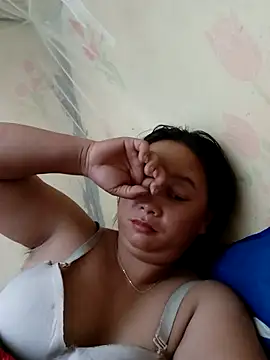 Snapshot of -Kitty-92 chatting on October 5, 2025, 10:22 pm -Kitty-92 online show from October 5, 2025, 10:22 pm