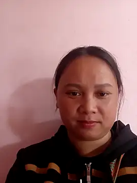 Snapshot of -Kitty-92 chatting on September 18, 2025, 4:37 am -Kitty-92 online show from September 18, 2025, 4:37 am