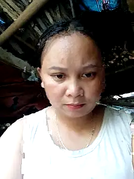Snapshot of -Kitty-92 chatting on October 5, 2025, 9:11 am -Kitty-92 online show from October 5, 2025, 9:11 am