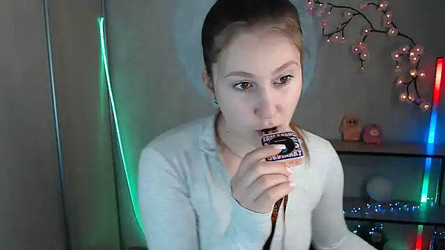 Milka kamila online show from May 25, 2026, 12:37 pm