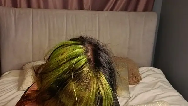 KandraCruser online show from October 31, 2025, 8:05 pm