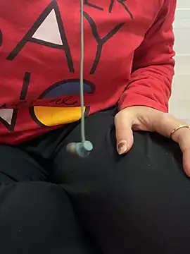 Snapshot of miss_moonikaa chatting on January 16, 2026, 9:24 am miss moonikaa online show from January 16, 2026, 9:24 am