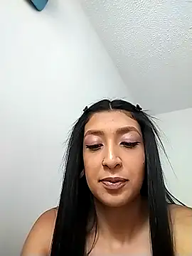 Coralaine 96 online show from March 3, 2026, 3:41 pm