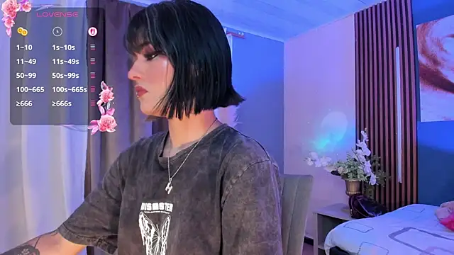 La Diabla 111  online show from February 21, 2026, 8:55 pm