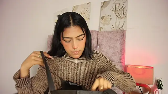 Dulce Bella  online show from February 27, 2026, 3:40 am