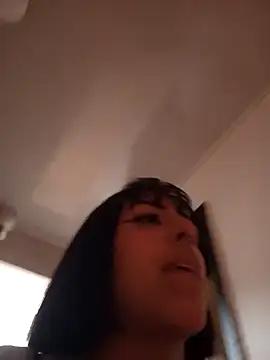 Snapshot of Dulce_Bella_ chatting on October 21, 2025, 3:28 am Dulce Bella online show from October 21, 2025, 3:28 am