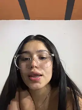 AvaScott  online show from November 18, 2025, 5:22 am