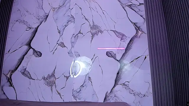 Snapshot of Hillarytonsonx chatting on November 13, 2025, 12:09 pm Hillarytonsonx online show from November 13, 2025, 12:09 pm