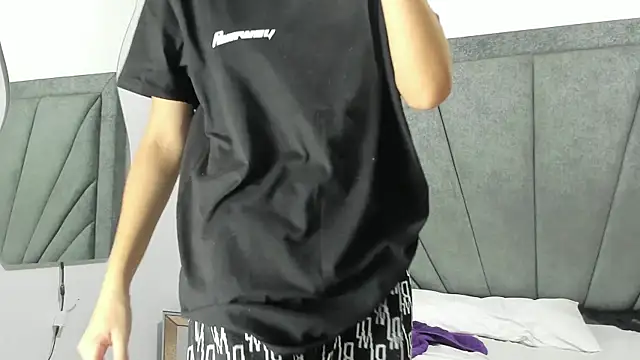 KamilaAndJavier online show from October 15, 2025, 1:48 am