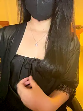 Snapshot of Ngoc_Quynh_18 chatting on October 8, 2025, 4:19 pm Ngoc Quynh 18 online show from October 8, 2025, 4:19 pm