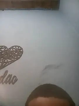 novinhopauzudo25 online show from February 25, 2026, 1:00 pm