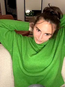 SophiiaStarr online show from September 24, 2025, 6:36 pm