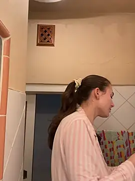 Snapshot of SophiiaStarr chatting on February 14, 2026, 2:06 pm SophiiaStarr online show from February 14, 2026, 2:06 pm