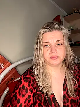 Nayvessa online show from November 24, 2025, 6:41 pm