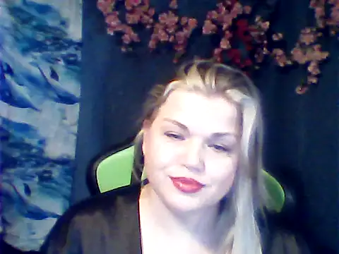 Nayvessa online show from November 3, 2025, 3:04 pm