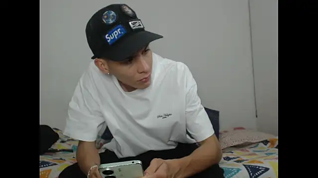 sam hottt online show from October 16, 2025, 10:51 pm