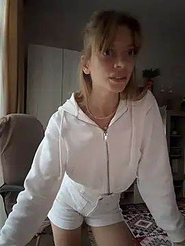 mari  papi online show from August 1, 2026, 4:38 pm