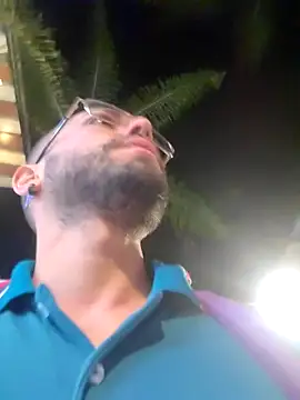 Snapshot of DanteWinter chatting on April 9, 2026, 3:19 am DanteWinter online show from April 9, 2026, 3:19 am