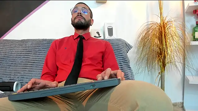 Snapshot of DanteWinter chatting on April 15, 2026, 4:51 am DanteWinter online show from April 15, 2026, 4:51 am