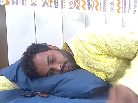 Snapshot of BNDCJMW chatting on November 12, 2025, 8:12 pm BNDCJMW online show from November 12, 2025, 8:12 pm