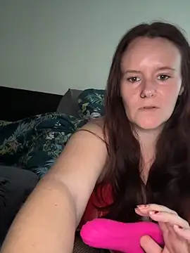 Snapshot of marialuna88 chatting on November 2, 2025, 12:10 pm marialuna88 online show from November 2, 2025, 12:10 pm