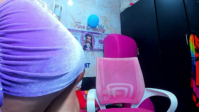 Dirty dream  online show from October 4, 2025, 10:55 pm