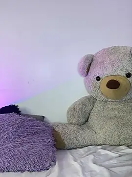 Charlottediolet online show from March 11, 2026, 11:37 am