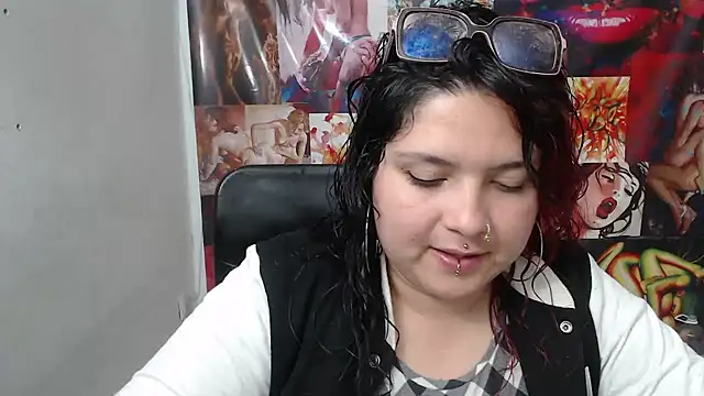 Curvy-Queen online show from October 11, 2025, 10:00 pm