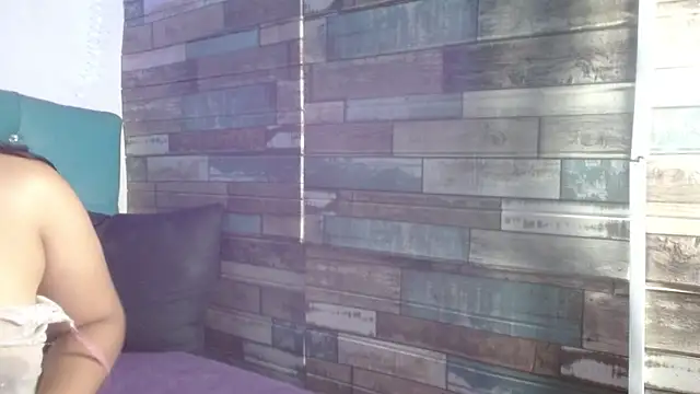 Snapshot of Yesamin_Stone18 chatting on April 12, 2026, 12:08 pm Yesamin Stone18 online show from April 12, 2026, 12:08 pm