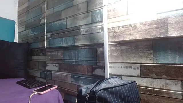 Snapshot of Yesamin_Stone18 chatting on April 6, 2026, 12:06 pm Yesamin Stone18 online show from April 6, 2026, 12:06 pm