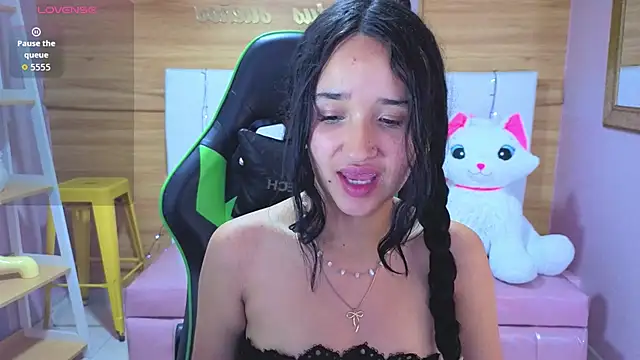 bella vibess s online show from March 12, 2026, 12:31 pm