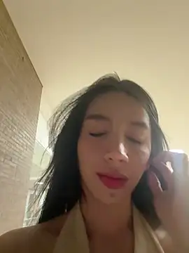 Snapshot of Min_junn chatting on October 6, 2025, 2:46 am Min junn online show from October 6, 2025, 2:46 am