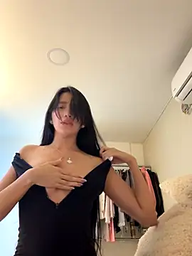 Snapshot of Min_junn chatting on September 15, 2025, 2:56 am Min junn online show from September 15, 2025, 2:56 am