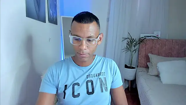 KingEdward  online show from November 23, 2025, 10:58 am