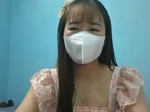 AmyChan99 online show from November 10, 2025, 12:21 pm