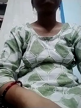 Snapshot of Komal-Rajput chatting on September 18, 2025, 1:14 pm Komal-Rajput online show from September 18, 2025, 1:14 pm