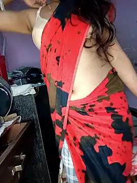 Komal-Rajput online show from November 17, 2025, 6:23 pm