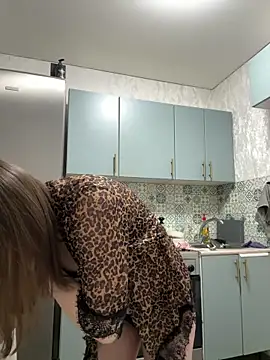 Risky-Flower online show from December 19, 2025, 6:10 pm