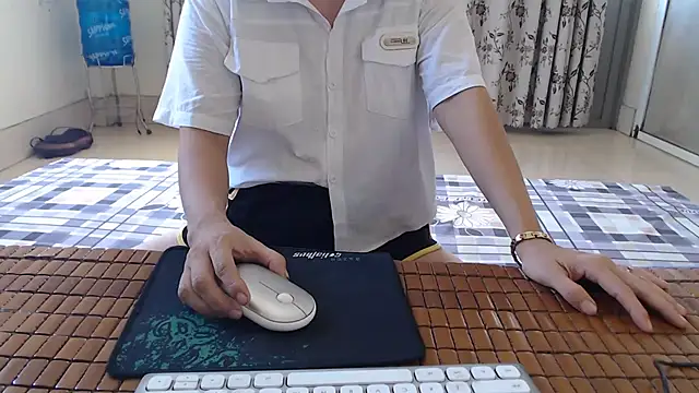 Snapshot of Ami_8x chatting on September 19, 2025, 5:33 am Ami 8x online show from September 19, 2025, 5:33 am