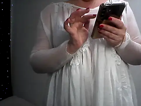 EllaLove2277 online show from January 19, 2026, 12:53 pm