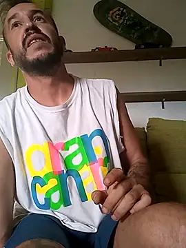 Snapshot of locoooo1313 chatting on September 9, 2025, 1:31 pm locoooo1313 online show from September 9, 2025, 1:31 pm