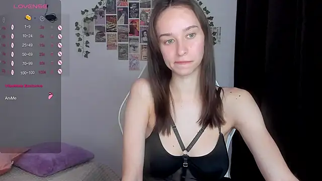  Alissaa online show from November 16, 2025, 12:21 pm