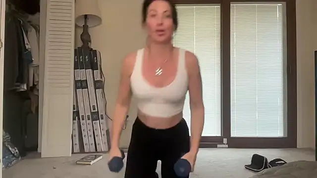 NurseStephania online show from November 16, 2025, 9:08 pm