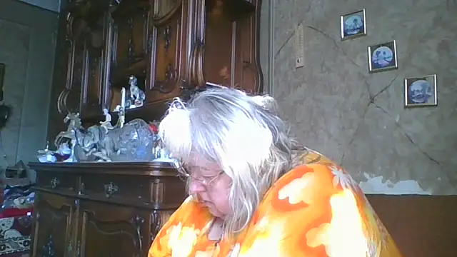 Lala-Love56 online show from June 11, 2026, 5:48 am